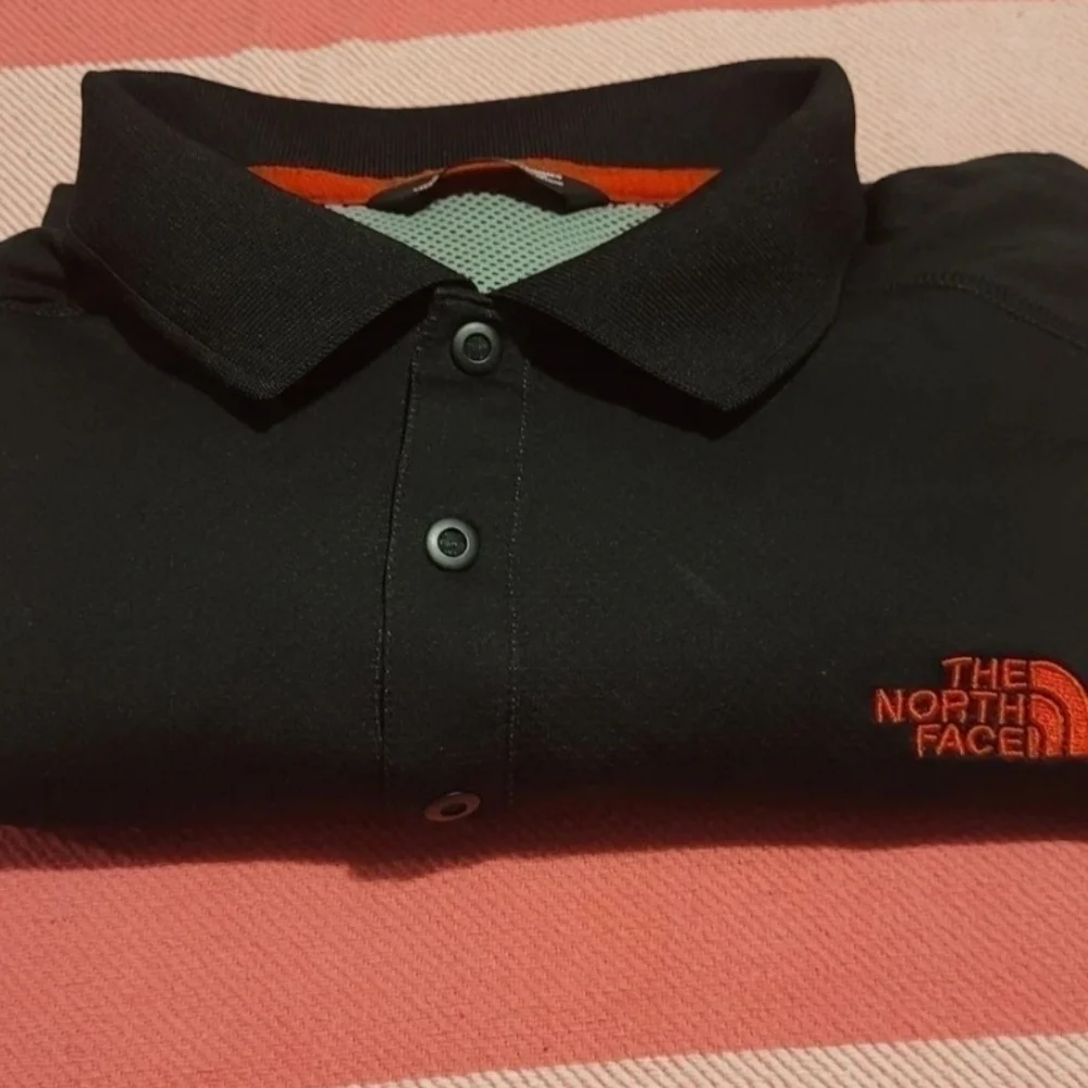 The North Face Short Sleeve Shirt Men's Size Large Golf Tennis Black Red